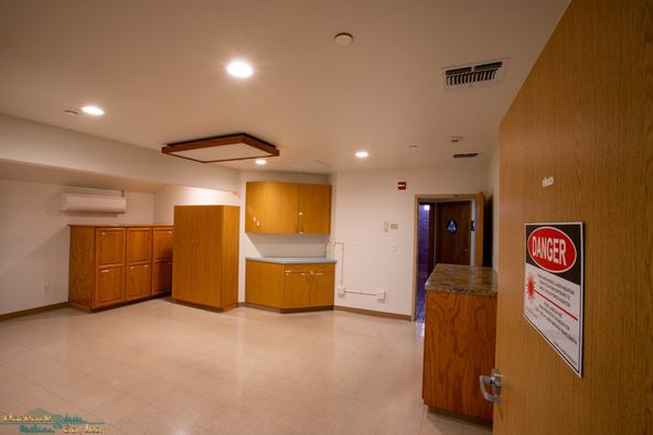 Medical Office Building - Clairmont Doctors Park: 2650 Edith Ave, Redding, CA 96001